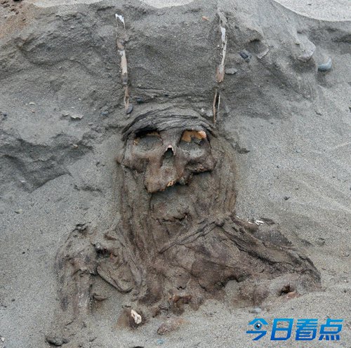 智利沙漠发现150具木乃伊