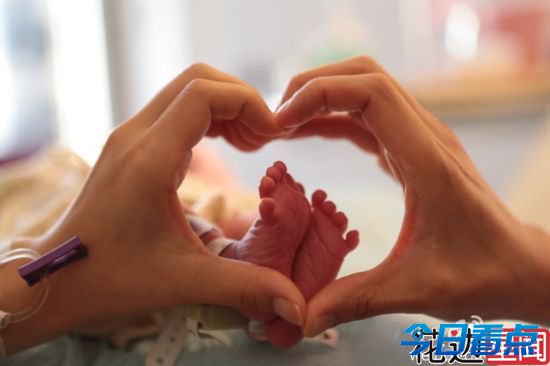 王力宏力证直男拼老命 代孕女儿提早降生