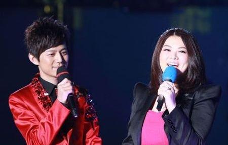李湘谢娜交恶内幕 谢娜曾险遭李湘粉丝毒打