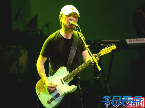 央视一姐私生活混乱 曾与6位高层有染