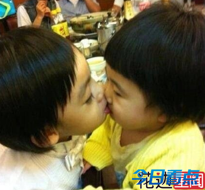 曹格热吻娇妻羡煞旁人 Grace脸黑疑吃醋