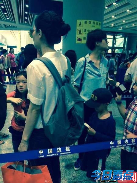 补刀父女陆毅贝儿自拍 杨阳洋被批眼光差