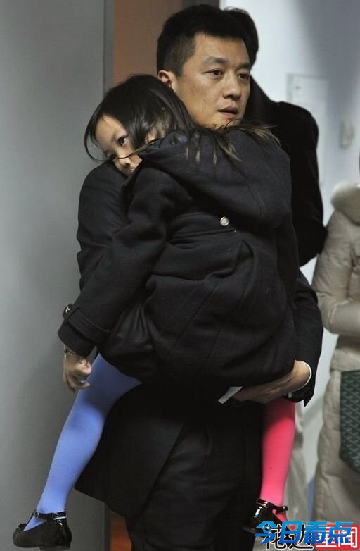 补刀父女陆毅贝儿自拍 杨阳洋被批眼光差