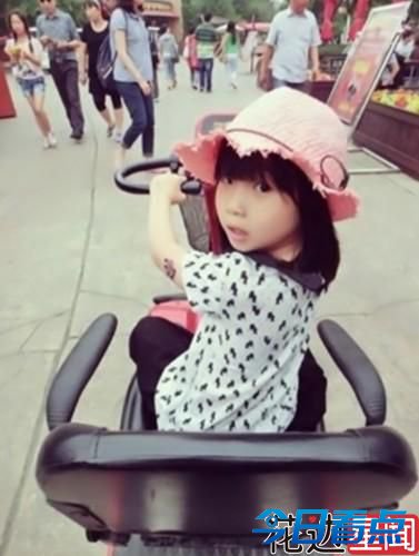蔡少芬带两女儿出游 明星宝宝谁最萌