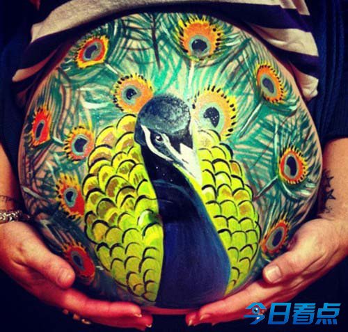 孕妇肚皮上涂鸦
