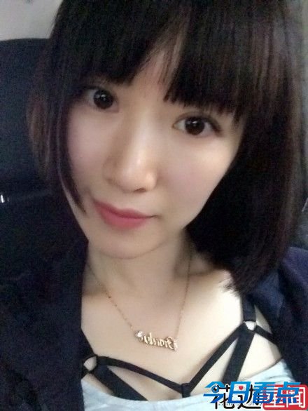 阔太李念晒短发红唇美照 撞脸黄奕Hebe