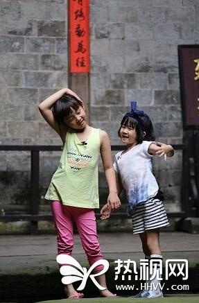 陆毅发“贝多疯”甜蜜互动图