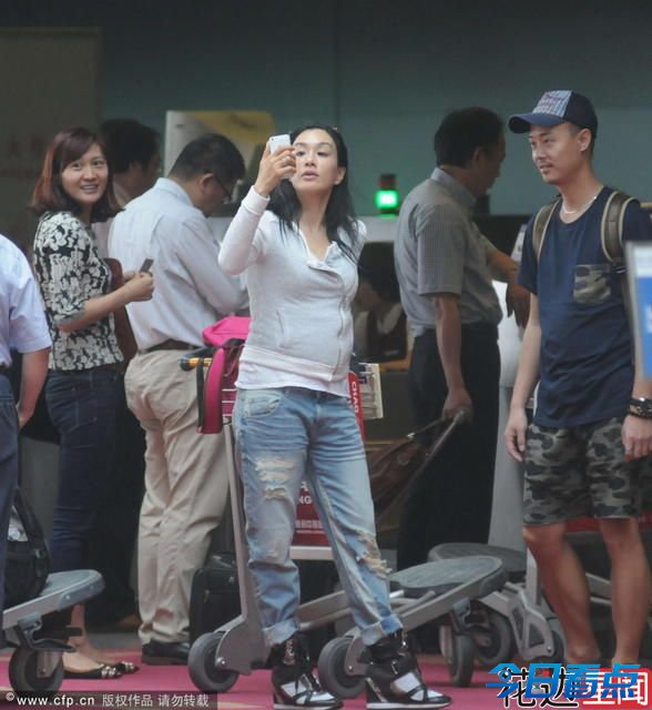 网曝单身钟丽缇再怀孕 孩子的父亲成迷  