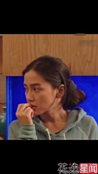 杨颖首度承认整容 香肠嘴烂牙吓跑黄晓明