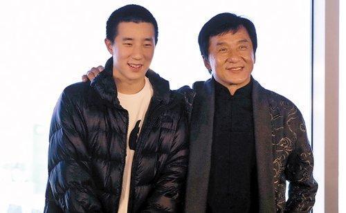 林凤娇目睹房祖名被捕 情绪崩溃成龙大怒