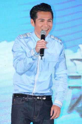 曹格借姐姐炒作演唱会 造噱头捞金为老三