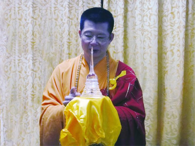 华藏宗门女弟子组教主妃子团 柜内搜出大量性药