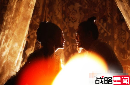 59岁刘晓庆装嫩吊炸天 与外甥合影装情侣