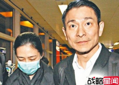 黑米哥回归《爸爸2》 墨镜look亮相奶味全无
