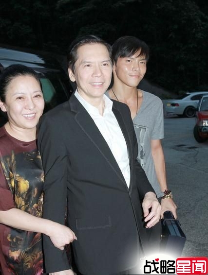 向华强逼成龙下跪 娱乐圈货真价实的黑道 
