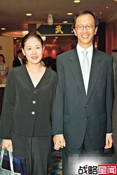 王宝强酷帅带美艳娇妻游韩国 屌丝变型男