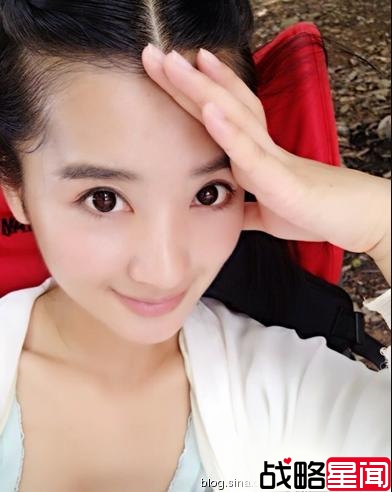 赵丽颖替身曝光清纯可爱 惊人撞脸被秒杀