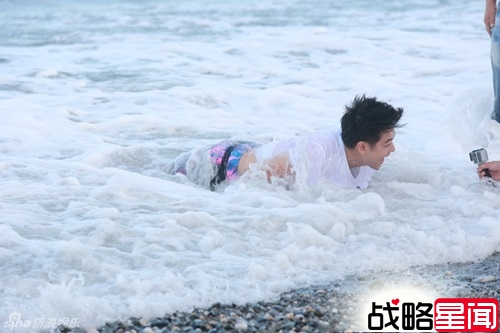 爸2老爸遭冲浪惩罚 近尾声多多唱哭老爸