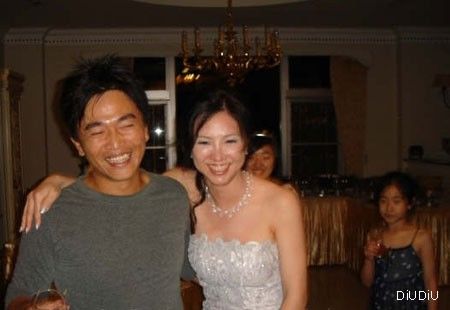 娱圈一夫多妻怪象：寇世勋大小老婆同睡