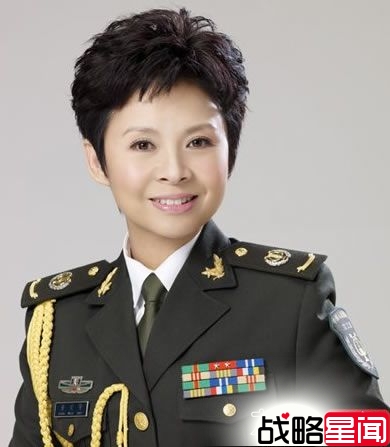 李宇春转型紧身裙裹身 曝遭央视封杀黑幕