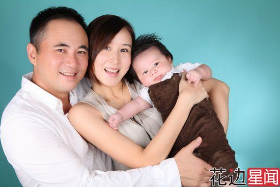 胡静巴黎庆36岁生日 帅气儿子为妈咪许愿