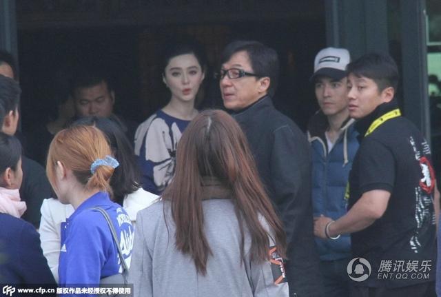 范冰冰与成龙同台亮相 不念旧情互不理睬
