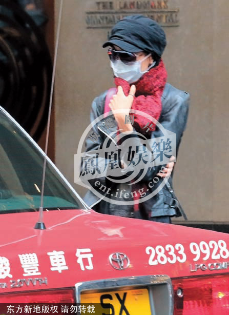 “地狱嗓”张曼玉花3千万力捧男友 被甩暴瘦