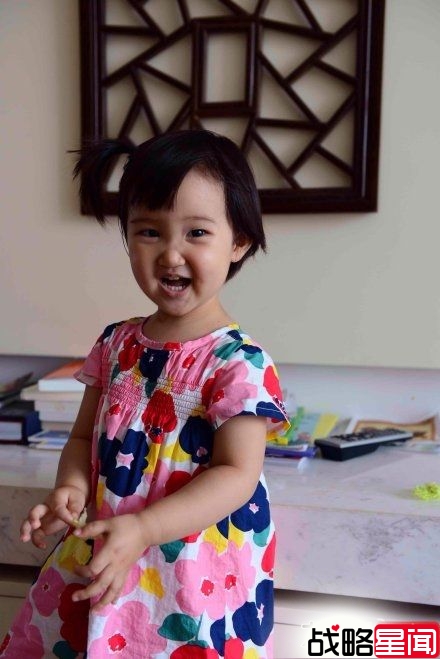 黄奕竟把女儿带残 黄毅清心疼嫌弃其变丑