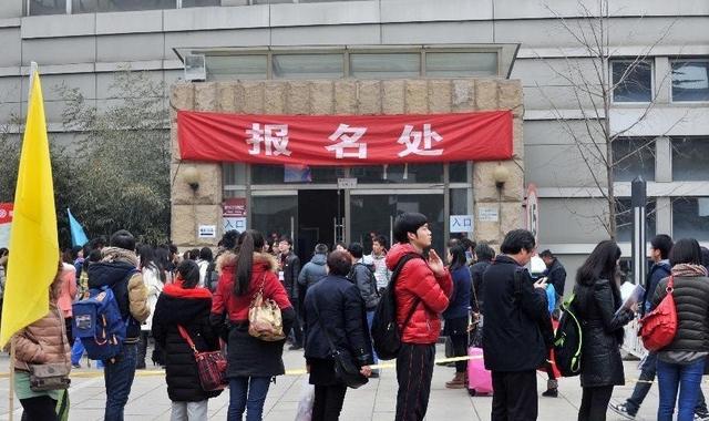 张国立训斥艺考热 李冰冰感慨：女演员更难熬
