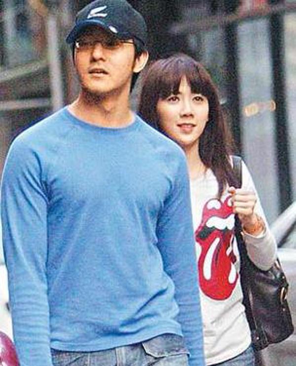 立威廉豪砸百万庆女儿满月 为照顾宝贝瘦3公斤