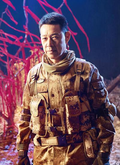 张丰毅袁弘加盟《真正男子汉》 体验军营生活